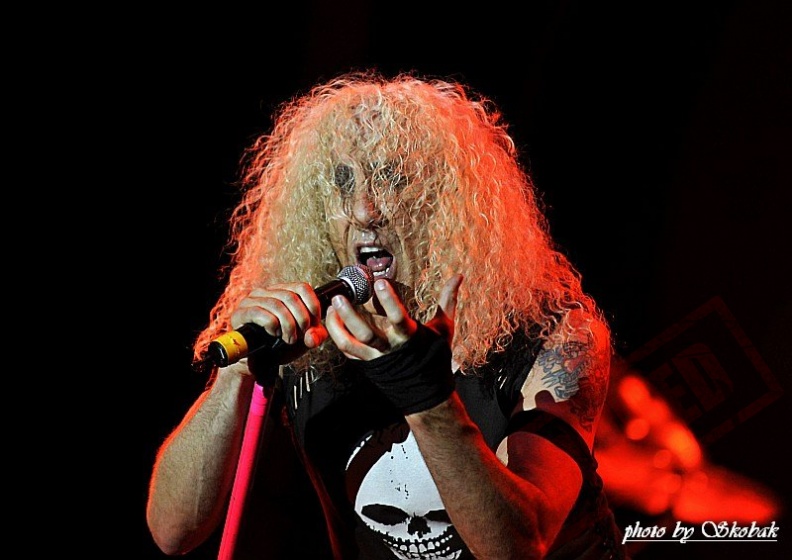013 TWISTED SISTER.JPG